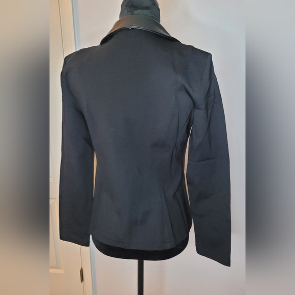 Adrienne Landau Black Sculpted Blazer. NWT - Picture 4 of 6